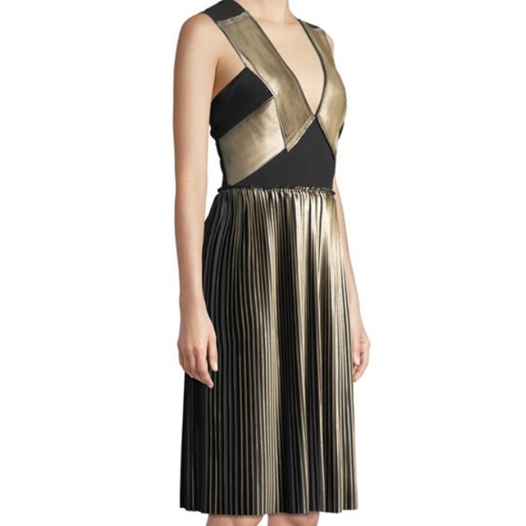 Foil pleated midi - Picture 3 of 8